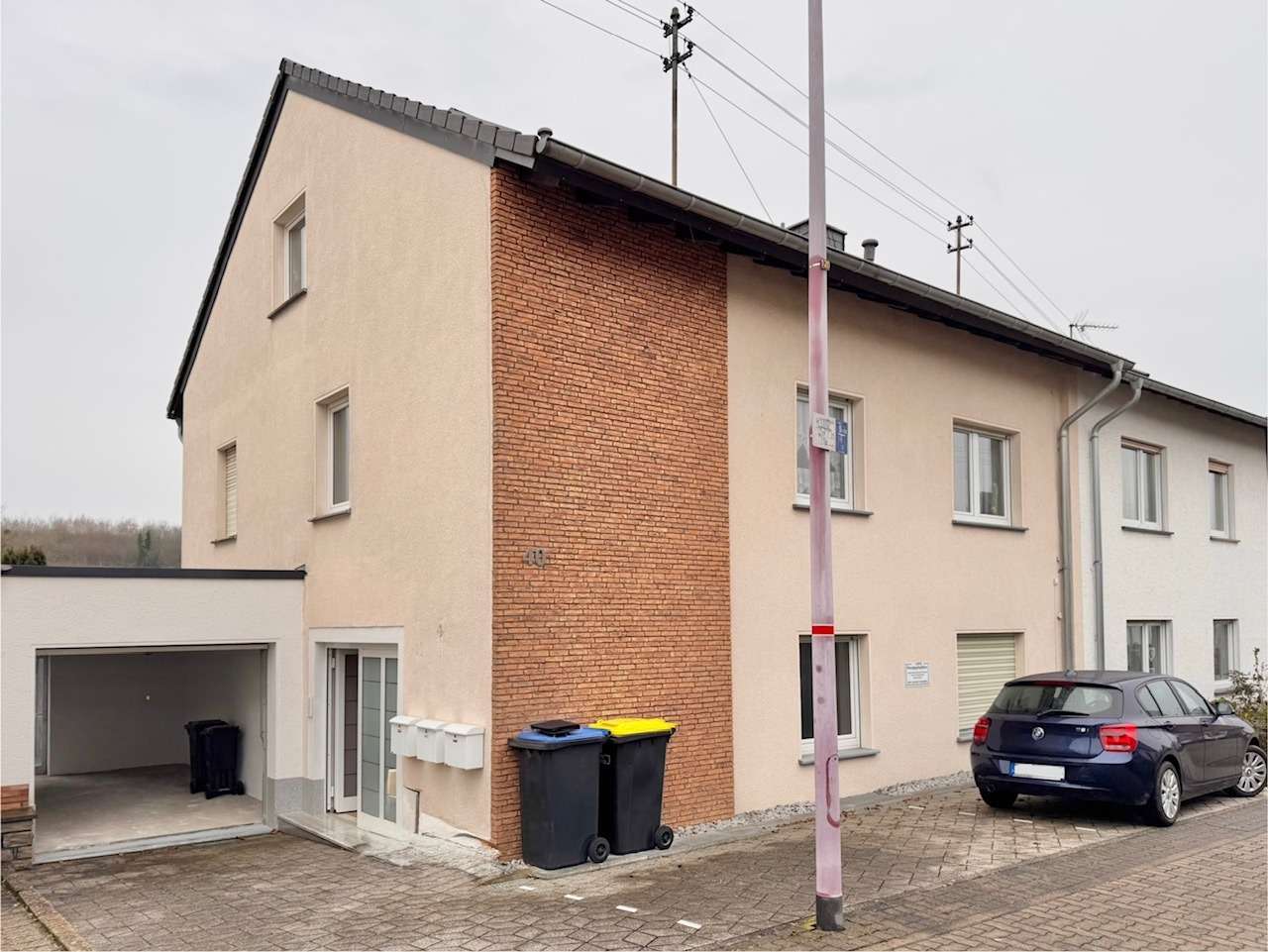 SEHR GEPFLEGT, Stellplatz oder Garage m&ouml;glich, ruhige Lage